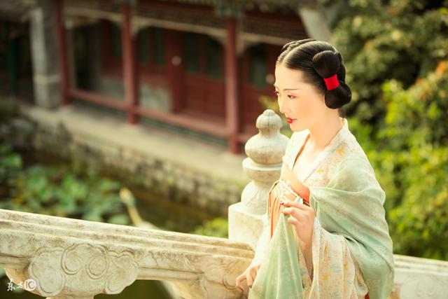 小说：为了争夺家主之位，他六亲不认，连亲生女儿也要杀