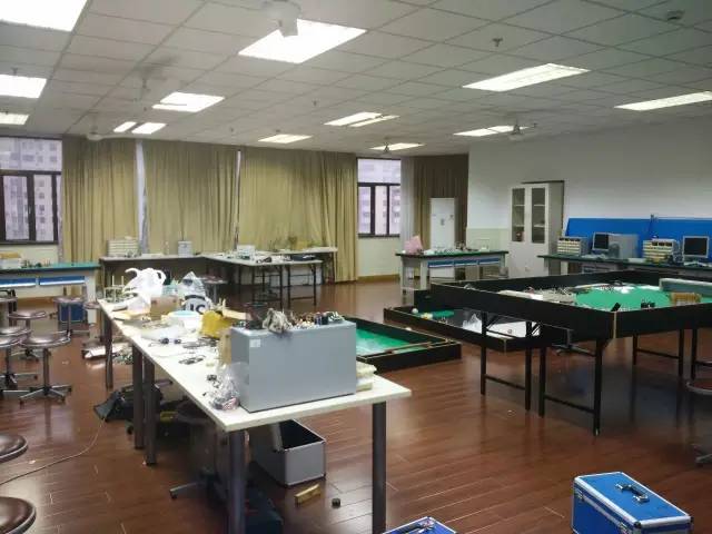 社团争霸 | 卢湾高级中学：足球、OM社团、机器人爱好者协会三大势力聚一堂