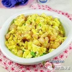 幼儿园菜谱：蛋奶肉卷饼，冬瓜玉米汤，地皮菜炒鸡蛋，番茄浓汤，蚝油虾仁豆腐