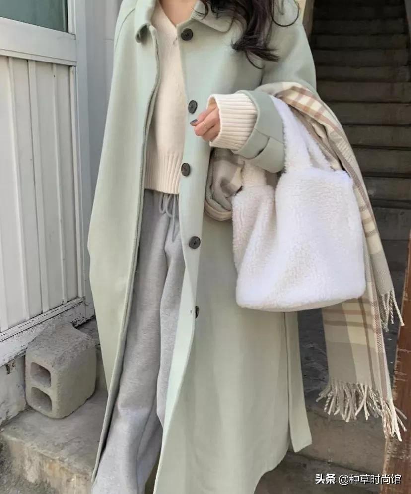 别再买小Ck了！这6款包包才是好看又百搭