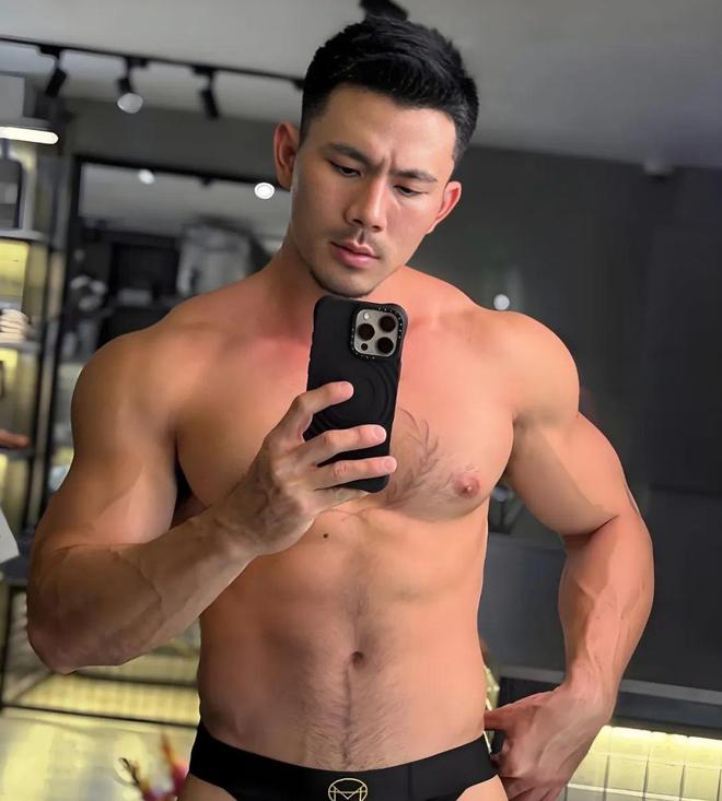 建议“头发粗硬”的男生剪这3款发型，硬朗帅气，剪了提升颜值！