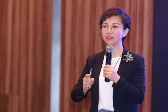 精耕与担当——红黄蓝成长中心第五届运营技术委员会顺利举办