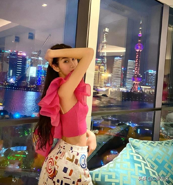 实名羡慕！孙悦娇妻深夜晒露脐装，大方示爱：一刻都不想离开你
