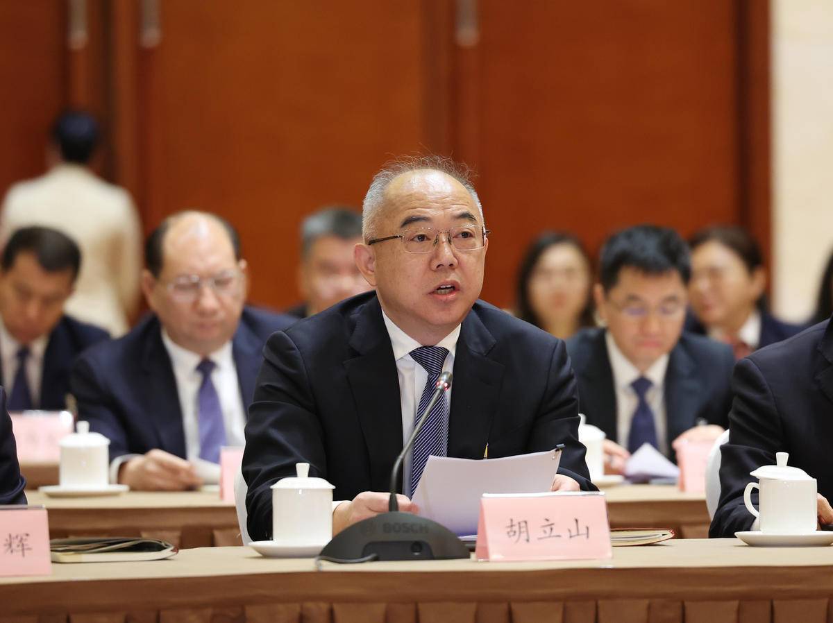 湖北代表团开放日：代表们的这些建议引人关注