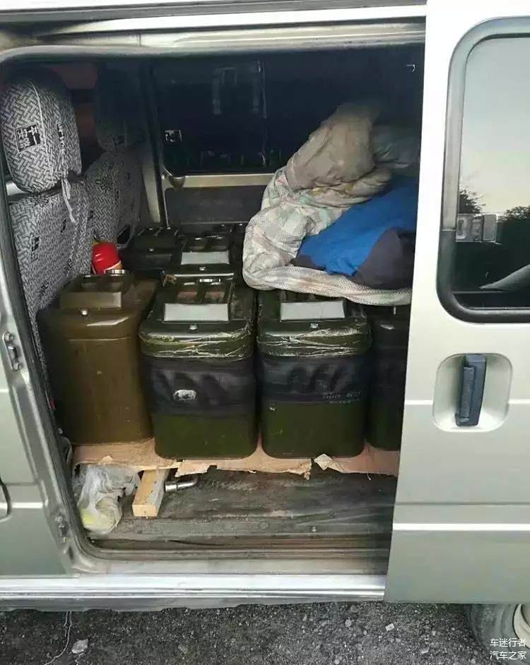 怎么才能用面包车拉货呢？交警：要办理合法手续，不可私自运营