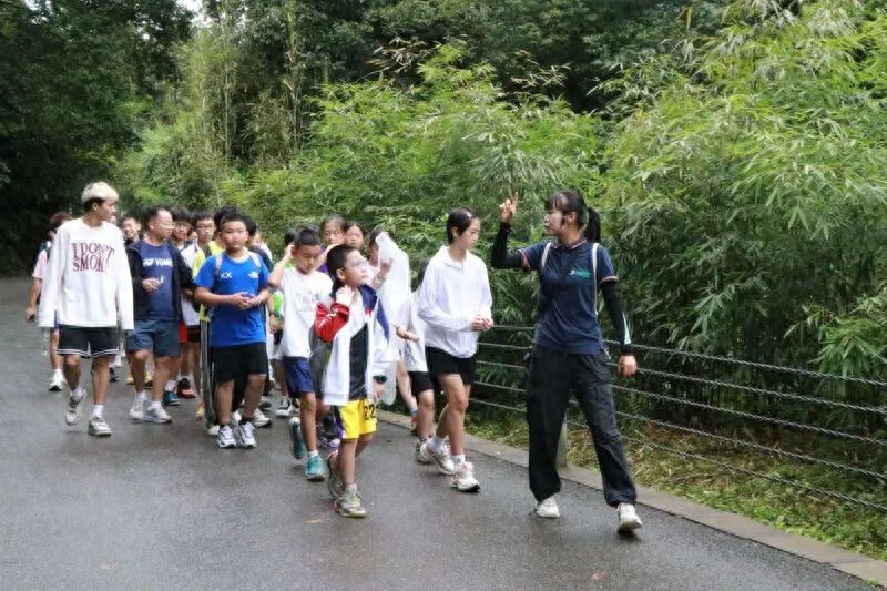 跟着赛事去旅行 | 打比赛，看熊猫！雅安这座城市，有点好玩！