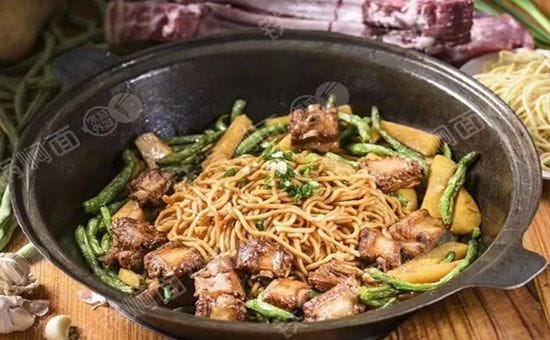 冰城外婆铁锅焖面加盟费多少钱？是哪里的？