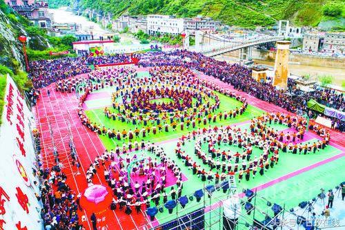 甘孜州山地旅游节之雅江县第三届松茸节开幕