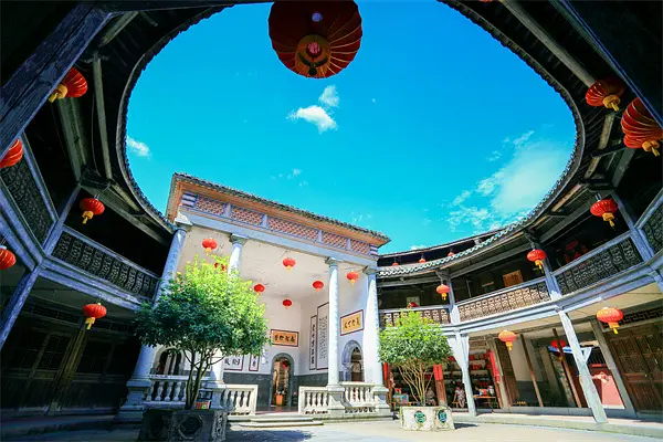 福建·畅游永定土楼 体验非遗民俗之旅