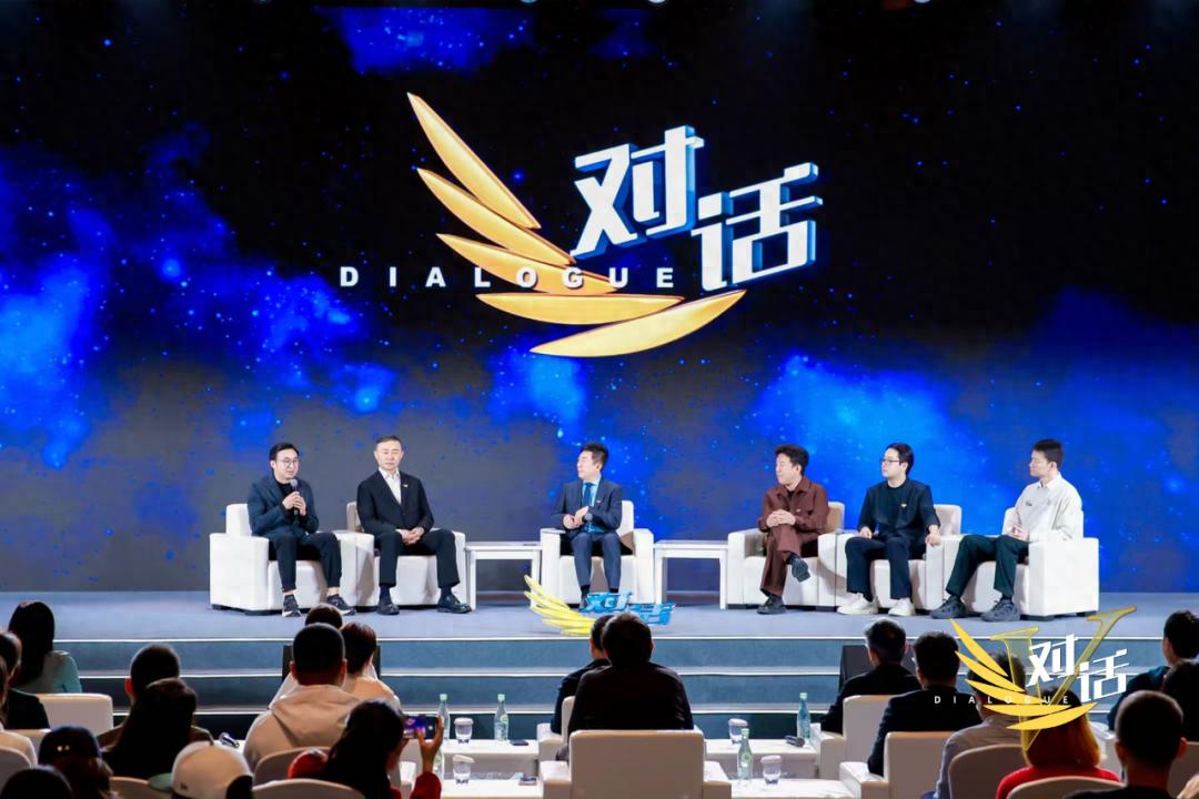 饺子闭关，《哪吒2》出品人回应！这场对话，信息量很大→