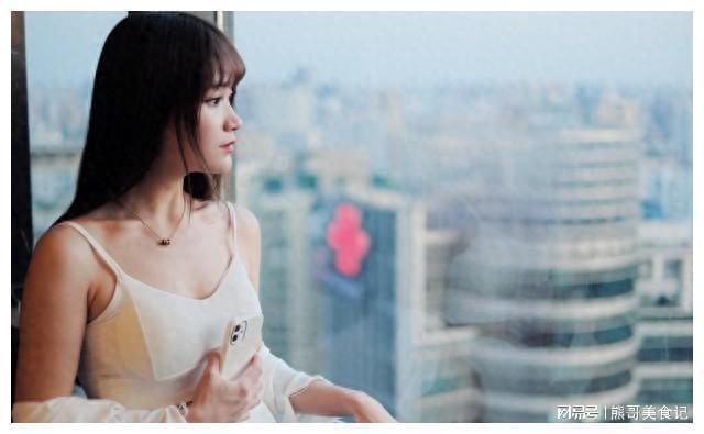 为什么女人都喜欢“别人的丈夫？揭秘女性心中的“理想伴侣”幻想