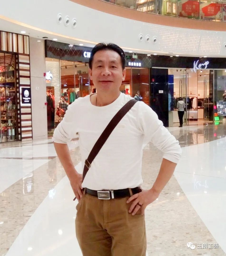 假如你不懂看翡翠，该如何判断翡翠手镯的价值高低？