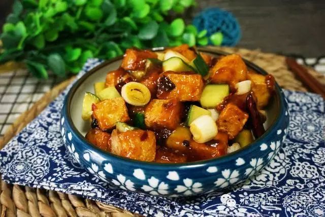 同样食材换种做法，素菜也有春天【宫保豆腐】