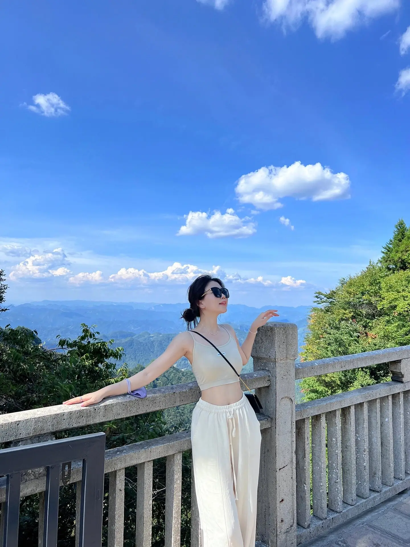张家界黄龙洞游玩时间多长 ,一定要看这篇超省钱攻略，否则遗憾终生！
